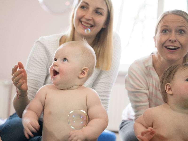 DELFI Kurs Pfaffenhofen - Babys entdecken die Welt